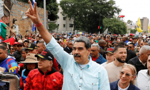 马杜罗被军方出卖，委内瑞拉军队见死不救，坐视总统被美军抓走？