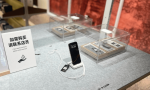 转转向左，闲鱼向右