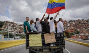 中方严厉谴责后，特朗普急着对华作出保证：委内瑞拉石油正常供应，不会因马杜罗闹矛盾