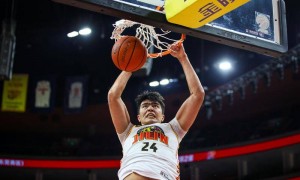 官宣！鲁吐布拉加盟宁波男篮 上赛季被租借至吉林