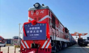 原创 
            波兰开放班列后坐不住了！谁能想到，仅11天，东方市场就找到两条新航线！