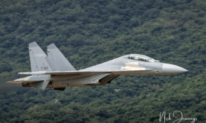 央视“泄露天机”：空军8架歼-16打6架阵风！网友称“杀鸡用牛刀”