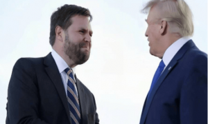 当不成总统了？特朗普终于承认，自己或将下台，但真正的麻烦还在后头