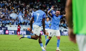 中超-韦斯利双响 新鹏城2-0梅州终结5连败