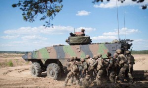 唯一没有美国驻军的西方强国，美军穷尽所能，几十年拿它没办法