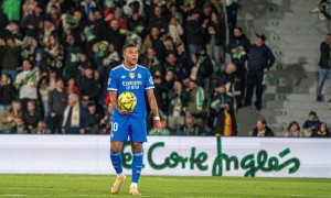 比赛日：利物浦7轮6负遭保级队暴打 40岁C罗惊天倒钩