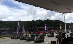 连营区都没出，中国造“山猫”军车就被炸成残骸，怪不得输这么惨