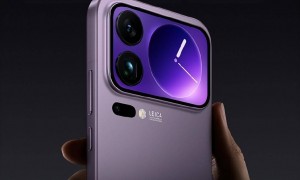 一晚卖断货？小米抄苹果作业，iPhone17 的 “灵魂配件” 被小米抢了？