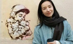 闫学晶心疼儿子一年只挣80万，董洁抱怨补课费天价，明星为何扎堆哭穷？