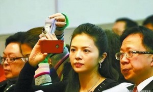 央视主持人文清现状：胖到不敢认，在桂林陪读老公在澳洲当院长