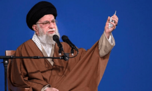 果然是冲着中国来的！特朗普收拾伊朗前，要先给中方来个下马威？