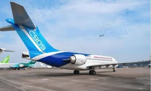 中方斩获天价大单，20架大飞机成功出口，美国不给适航证也不怕