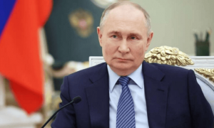 九三阅兵将至：一国总统宣布不来了，印尼公开向中国道歉，内部乱成一团，要出大事！