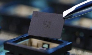 原创 
            外媒：中国买了超多ASML光刻机，10年不用愁，制造3nm芯片都行