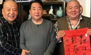 姜昆遭同行倒油！合唱者承认在美国唱歌，徒弟讽刺网友是小人