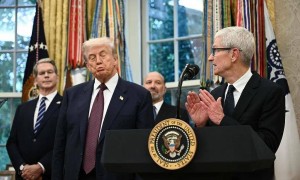 苹果：开最燃的发布会，过最难的2025年