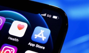 AI眼镜陷入退货潮，大厂的入口梦碎了吗？