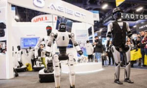 智元登顶全球人形机器人出货榜，宇树、优必选居二、三位