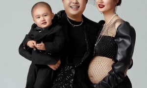 成都空姐爱上头等舱乘客，主动倒追并且成功结婚，6年后现状如何