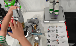 日租价低至200元，机器人“共享”能否撬动百亿市场？