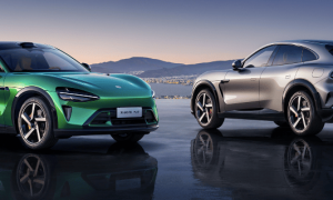 “YU7扛住了！”雷军揭秘造车背后：我们拆解了三辆Model Y，小米YU7曾是最后的底牌