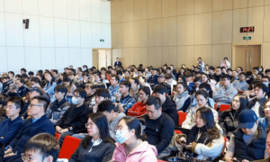 清华百川楼挂牌启用后，就地圆桌开聊AI医疗